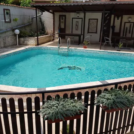 بيت ضيافة Slantse