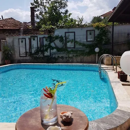 בית הארחה Slantse 3*