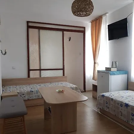 Slantse Guest house 4*