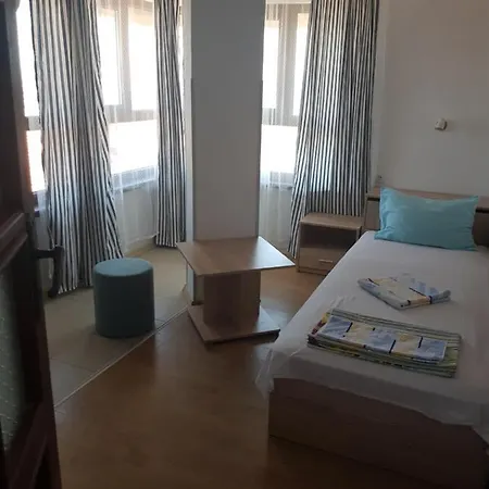 Slantse Πανσιόν Σωζόπολη
