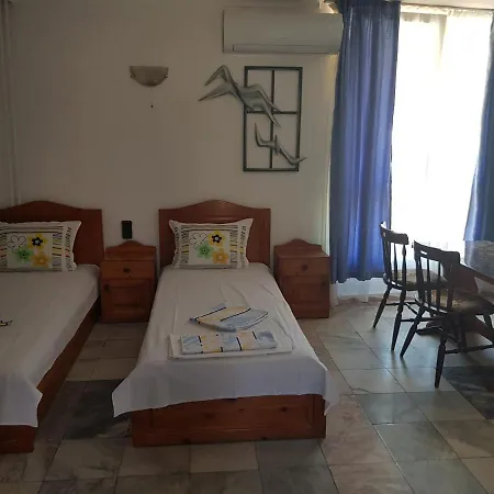 Slantse Πανσιόν